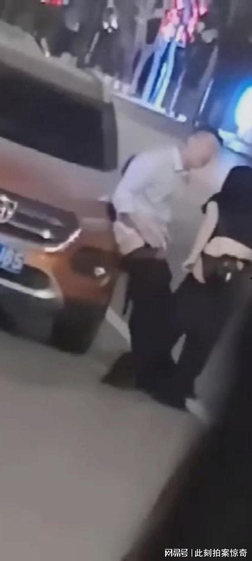 育才街吃瓜,一场热闹非凡的吃瓜盛宴 第2张 育才街吃瓜,一场热闹非凡的吃瓜盛宴 第2张